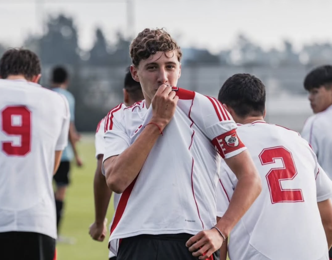 Scarlato mừng bàn thắng trong màu áo U16 River Plate. Ảnh: River Plate