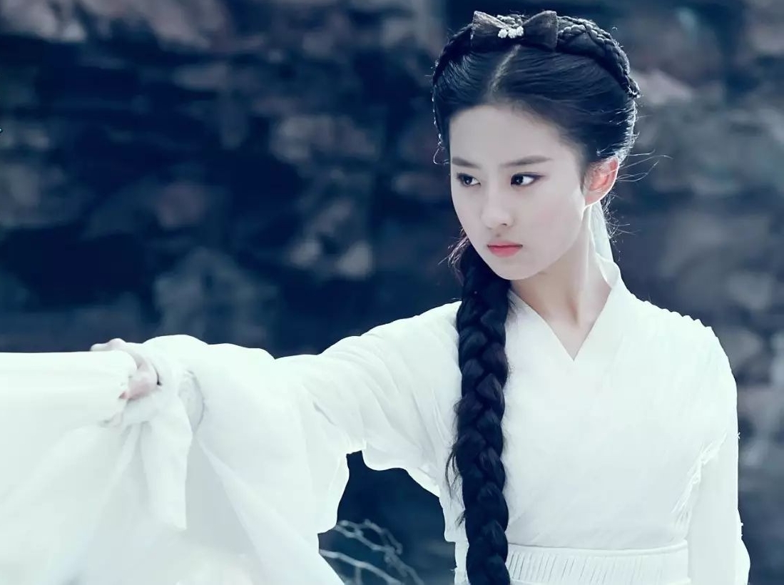 Mỹ nhân suýt thay Lưu Diệc Phi đóng Tiểu Long Nữ: Nhan sắc này Doãn Chí Bình cũng chê, trò cười lớn nhất showbiz- Ảnh 1.