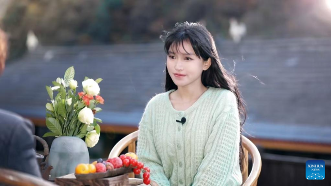 Tử Thất, 36 tuổi, nhà sáng tạo nội dung Trung Quốc có lượng người theo dõi nhiều nhất trên YouTube. Ảnh: Xinhua