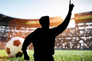 Danh tính 'Cầu thủ bóng đá bí mật' cuối cùng cũng lộ diện