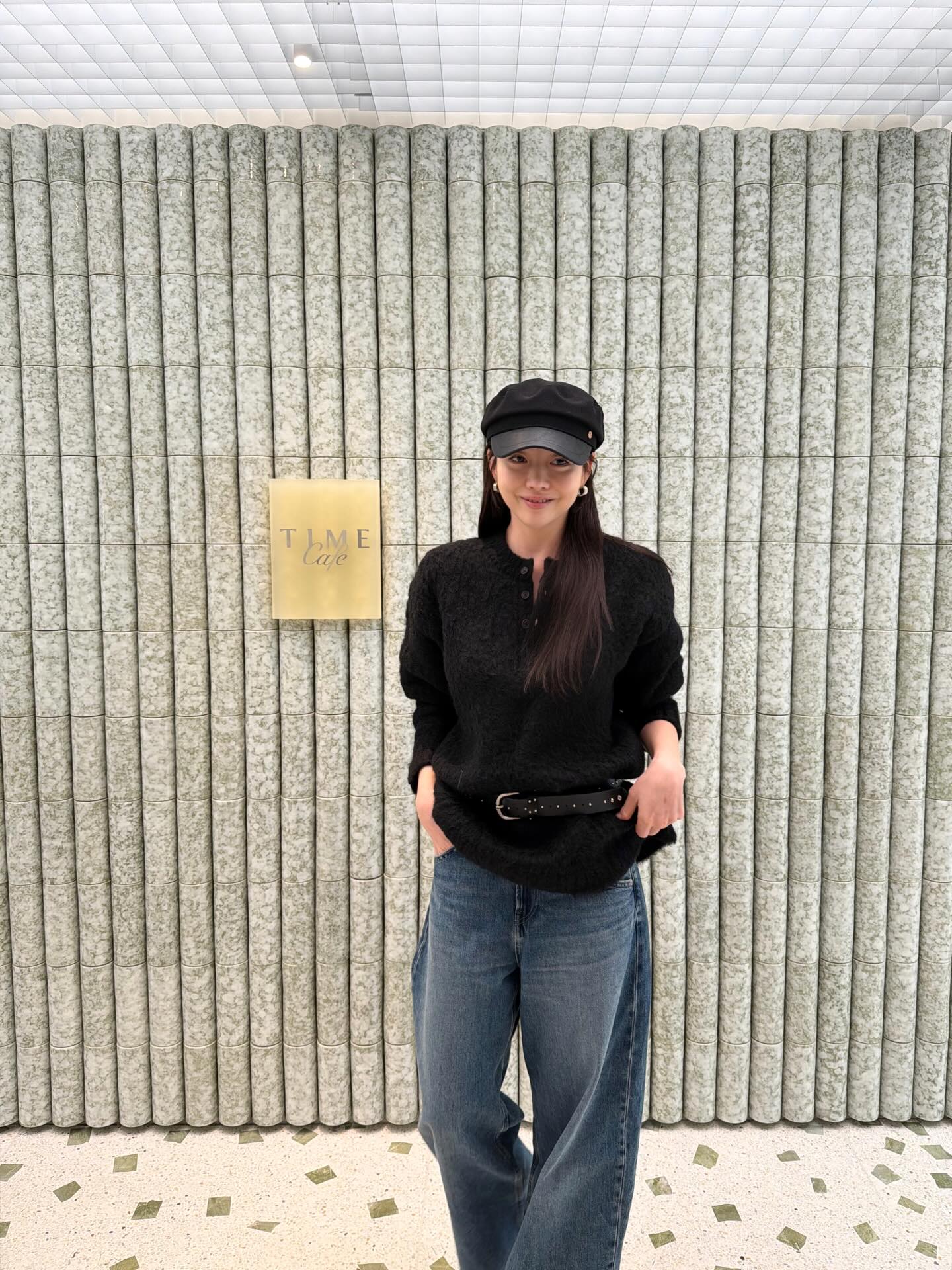 Mặc quần jeans mà muốn toát lên khí chất sang trọng, chị em chỉ cần 4 mẹo- Ảnh 1.