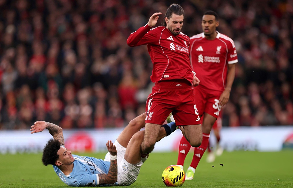 Man City thắng ngược Liverpool phút bù giờ, tiếp tục gây áp lực lên Arsenal - 1