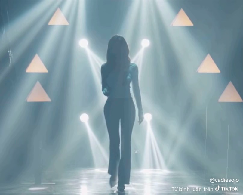 Nữ pháp sư Gen Z đang khiến cả cõi mạng phải ồn: Mẹ 1 con nhưng body không thua gì idol- Ảnh 3. Nữ pháp sư Gen Z đang khiến cả cõi mạng phải ồn: Mẹ 1 con nhưng body không thua gì idol- Ảnh 3.