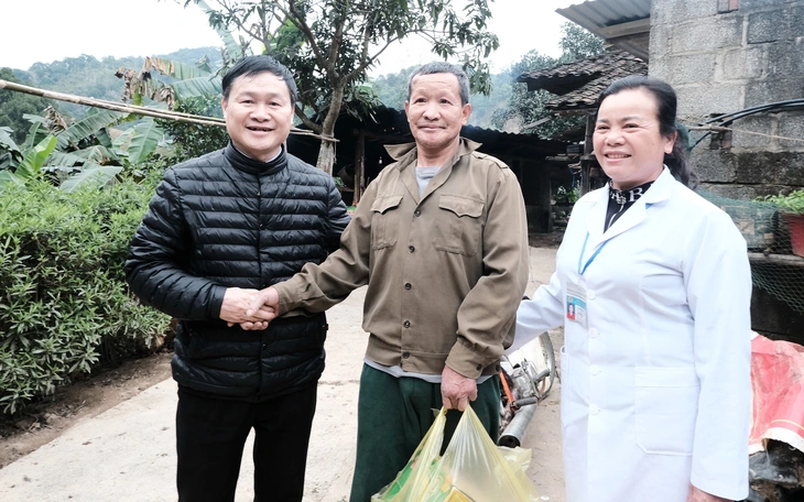 Mơ Phố: quán cà phê trở thành phòng khám miễn phí - Ảnh 4.