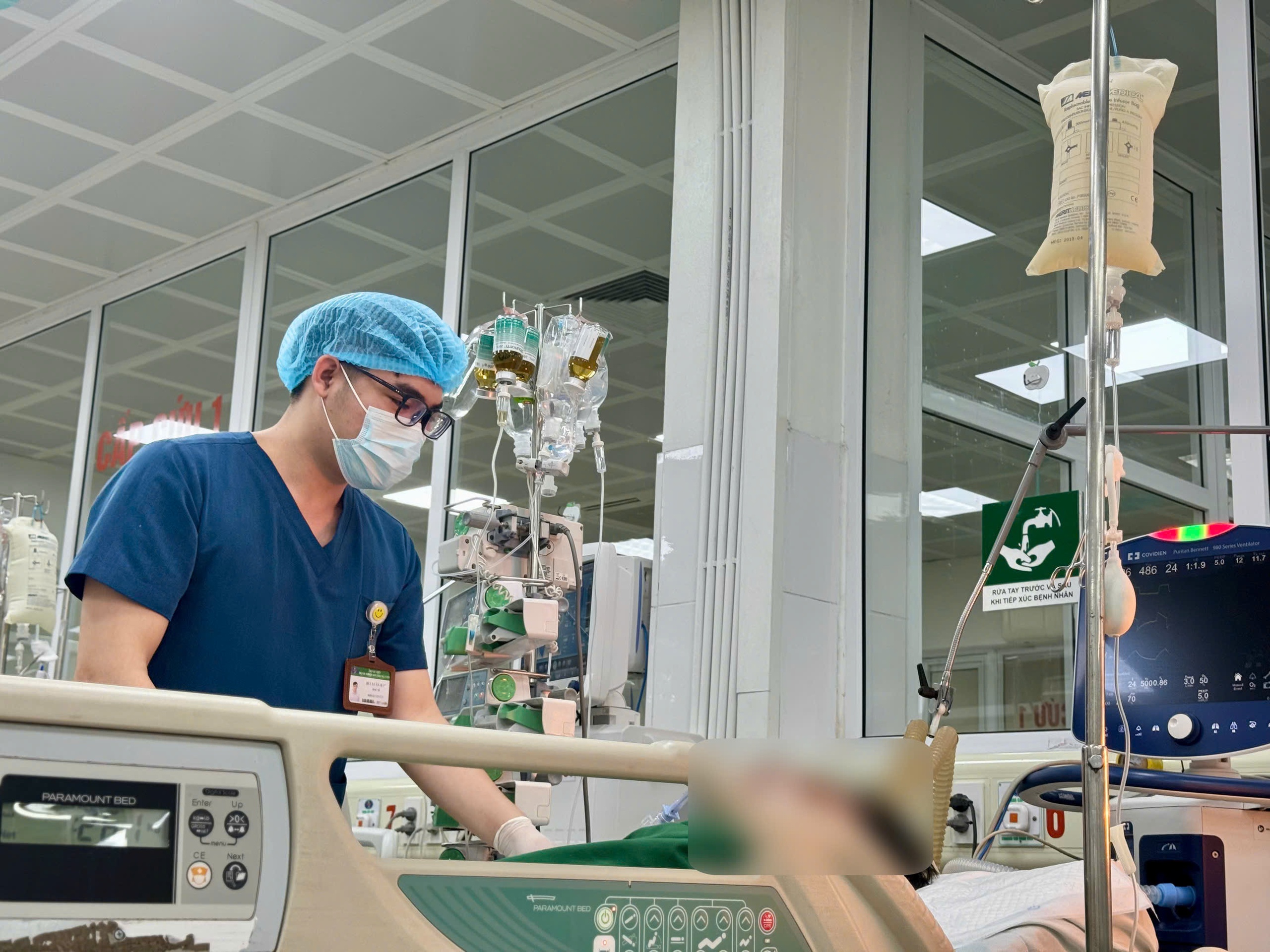 uống rượu - Ảnh 1.