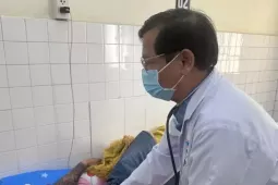 Viêm tụy cấp vì lịch nhậu tiệc tất niên dày đặc