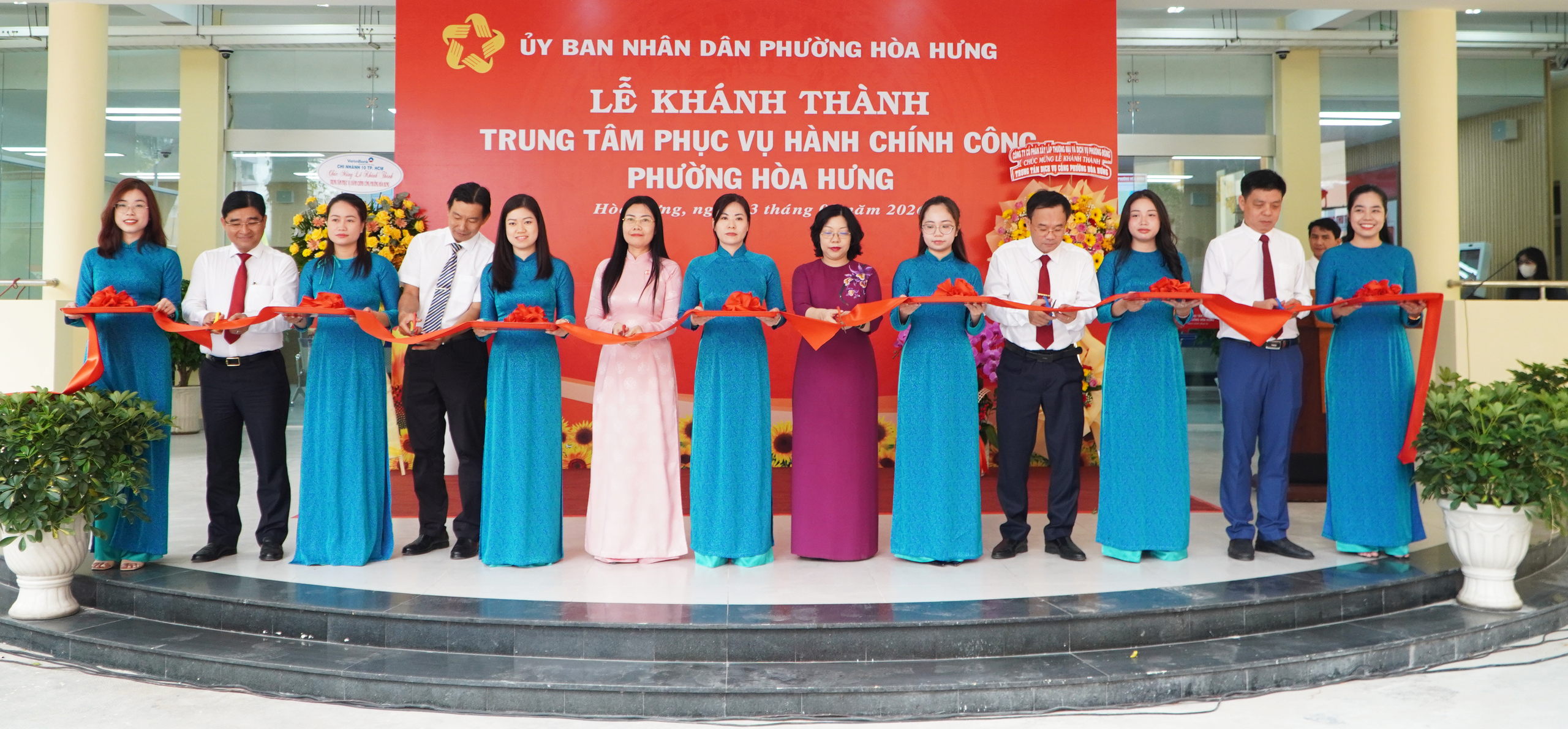 Một Trung tâm Phục vụ hành chính công đạt chuẩn Quốc gia vừa được đưa vào sử dụng 1 TPHCM: một Trung tâm Phục vụ hành chính công đạt chuẩn Quốc gia vừa được đưa vào sử dụng - Ảnh 1.