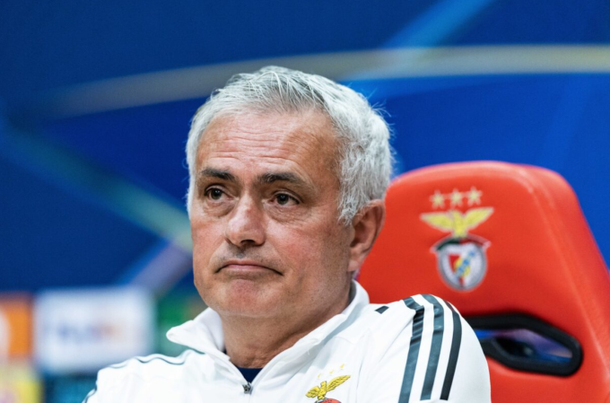 HLV Jose Mourinho trong buổi họp báo trước trận Benfica gặp Real Madrid ở lượt đi vòng play-off Champions League ngày 16/2/2026. Ảnh: Profimedia