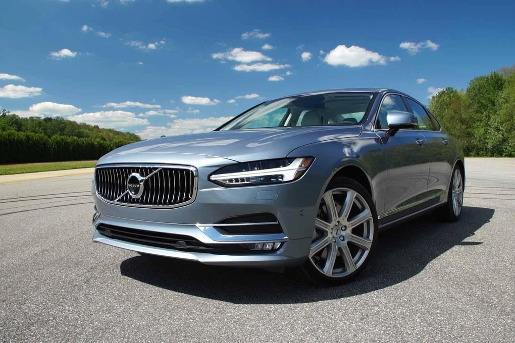 Mua xe sang đã qua sử dụng: Tiền sửa chữa, bảo dưỡng cao gấp đôi giá trị xe - 1