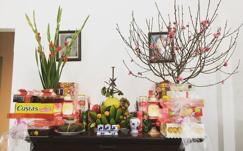 Mùng 1 Tết hoa trên ban thờ héo nên thay ngay hay giữ lại? Thì ra nhiều người đang hiểu sai- Ảnh 3. Mùng 1 Tết hoa trên ban thờ héo nên thay ngay hay giữ lại? Thì ra nhiều người đang hiểu sai- Ảnh 3.