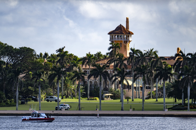 Lực lượng an ninh tuần tra quanh khu nghỉ dưỡng Mar-a-Lago vào tháng 11/2024. Ảnh: AFP