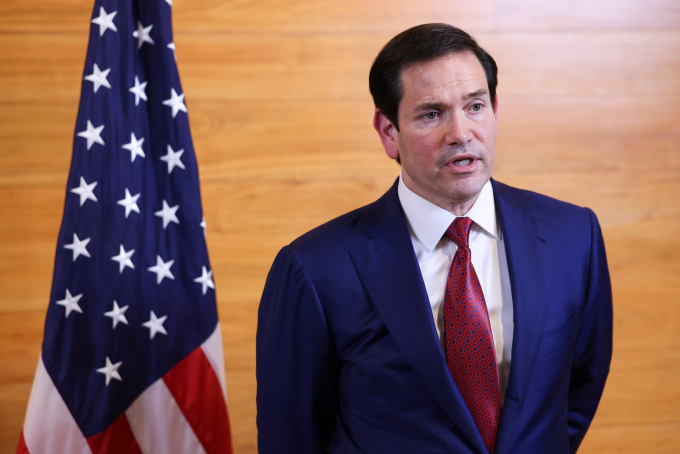 Ngoại trưởng Mỹ Marco Rubio trả lời báo chí tại sân bay Basseterre, quốc đảo St. Kitts and Nevis hôm 25/2. Ảnh: AP