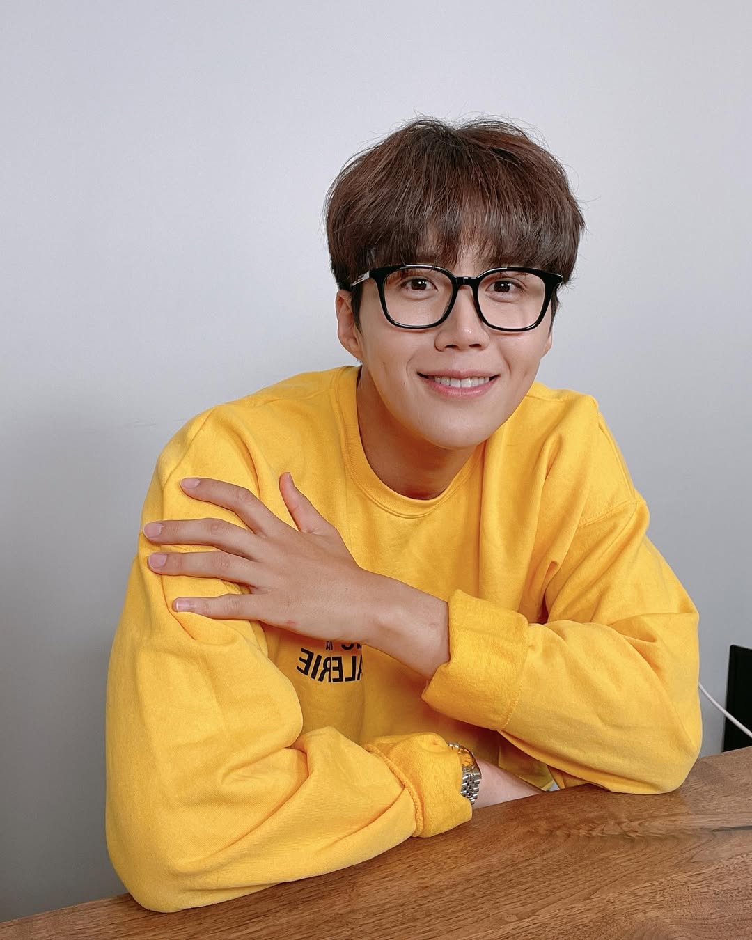 Kim Seon Ho: Mỹ nam ngụp lặn trong scandal rúng động, cái kết tồi tệ nhất- Ảnh 4. Kim Seon Ho: Mỹ nam ngụp lặn trong scandal rúng động, cái kết tồi tệ nhất- Ảnh 4.