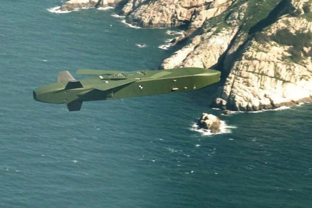 Mỹ thử nghiệm tên lửa hành trình mới cho Ukraine - 1