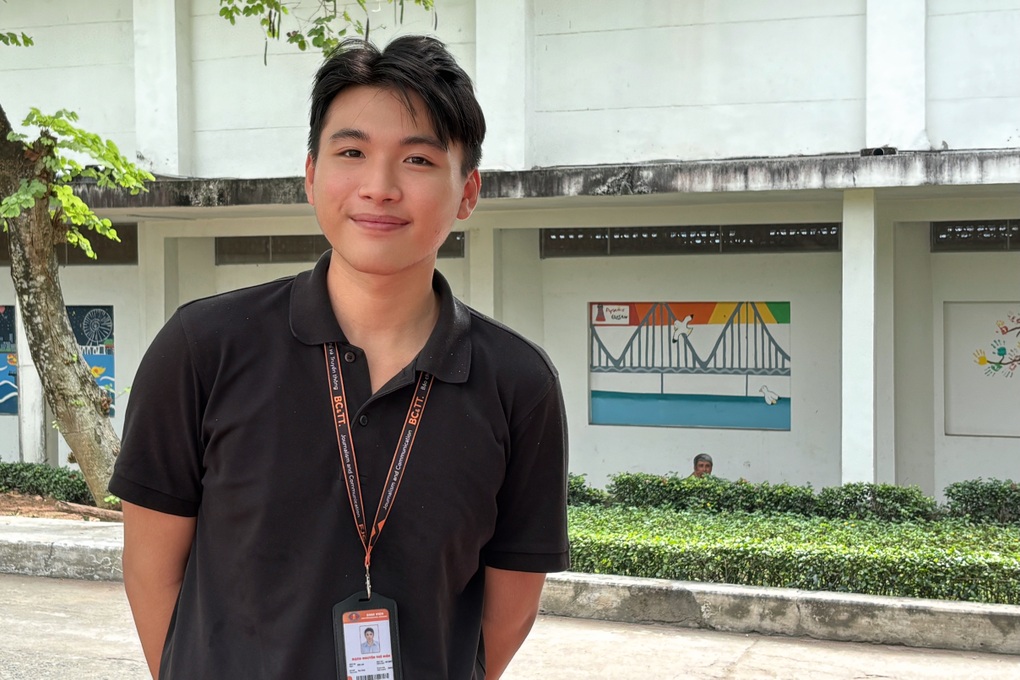 Nam sinh vượt nghịch cảnh gia đình, được tuyển thẳng ngành Báo chí - 1