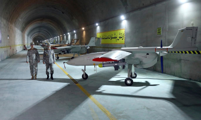 UAV vũ trang trong một hầm ngầm được Iran công bố hồi tháng 5/2022. Ảnh: Reuters