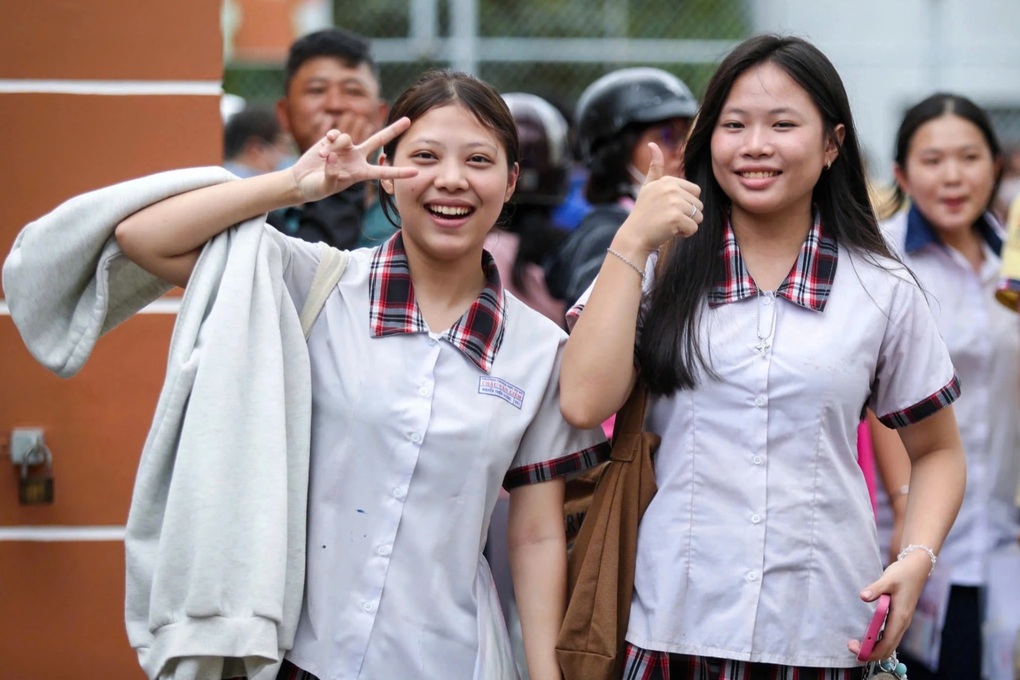 Nên bỏ kỳ thi lớp 10 đại trà, chỉ thi tuyển vào trường chuyên? - 1