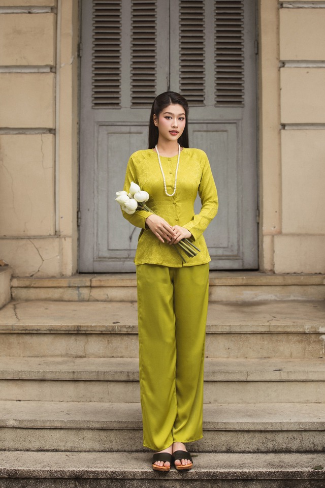 Nét duyên mộc mạc giữa sắc xuân với áo bà ba- Ảnh 1.