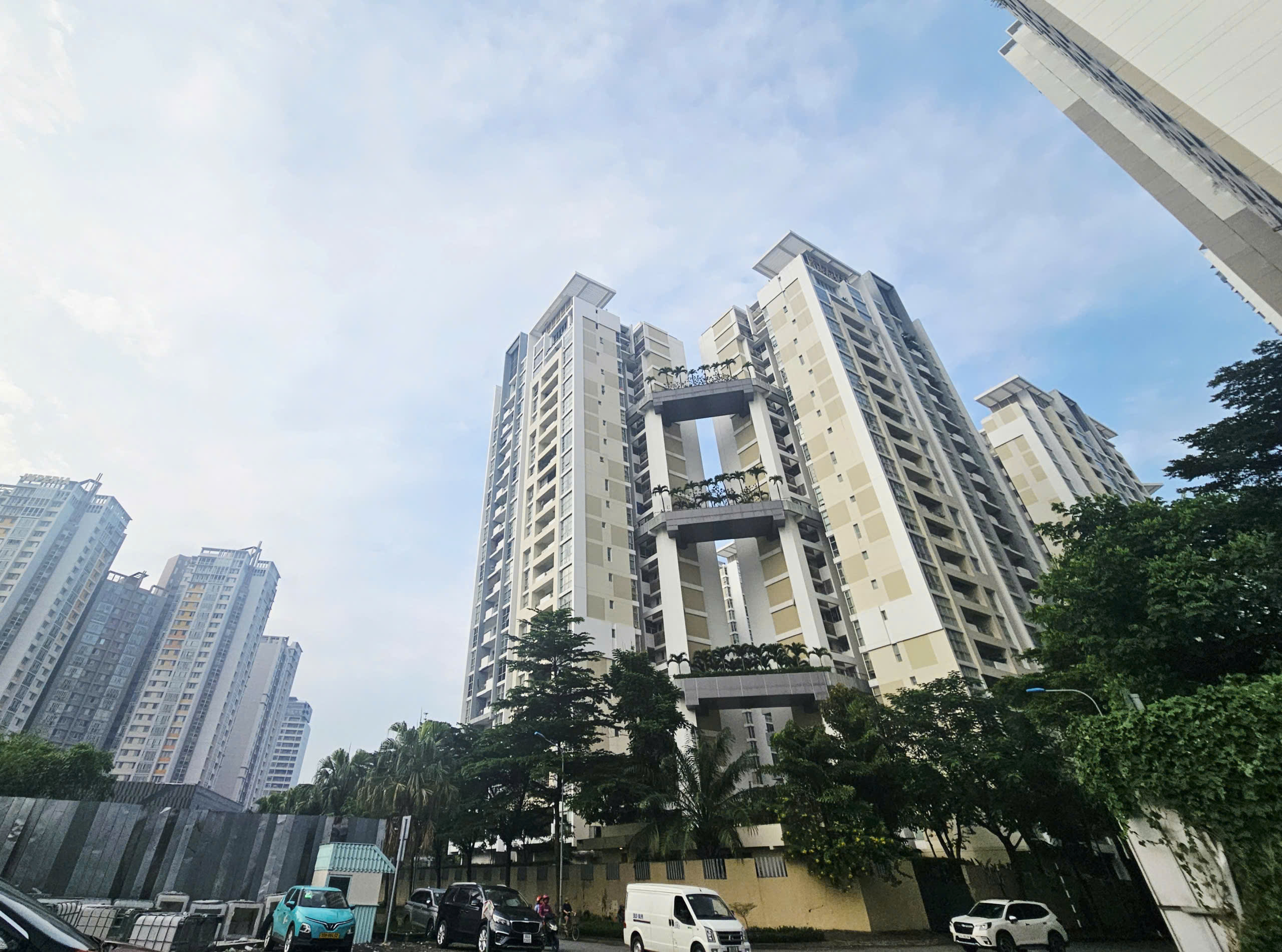 Ngân hàng tạm ngừng cho vay bất động sản và ảnh hưởng đến tín dụng bất động sản 2026 - Ảnh 2.