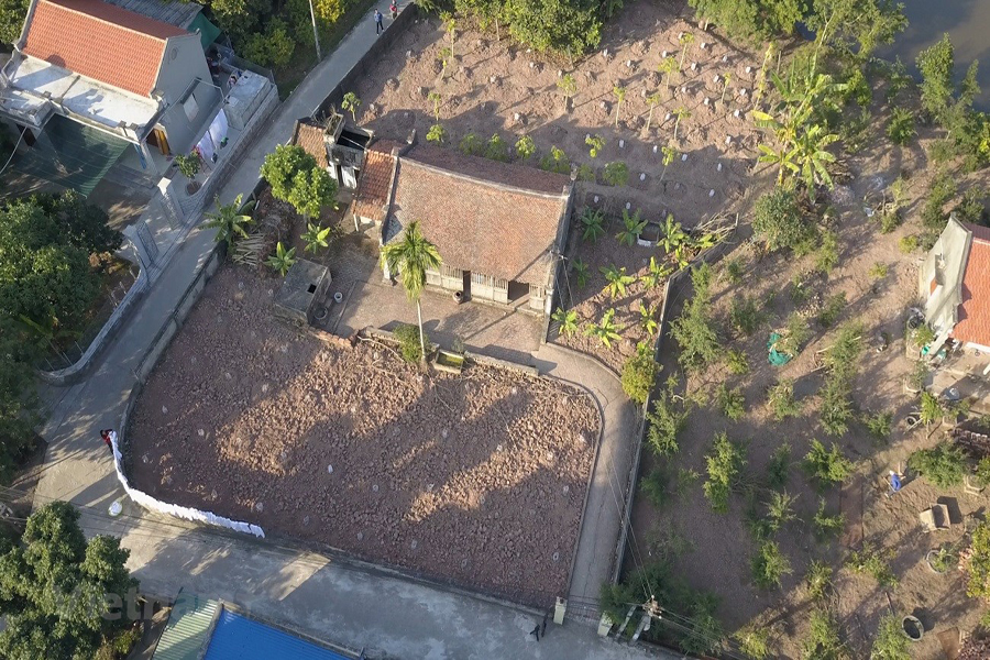 Cảnh tượng ngay lúc này tại một ngôi làng nằm ven sông Hồng: Nghi ngút khói cả ngày lẫn đêm- Ảnh 1.