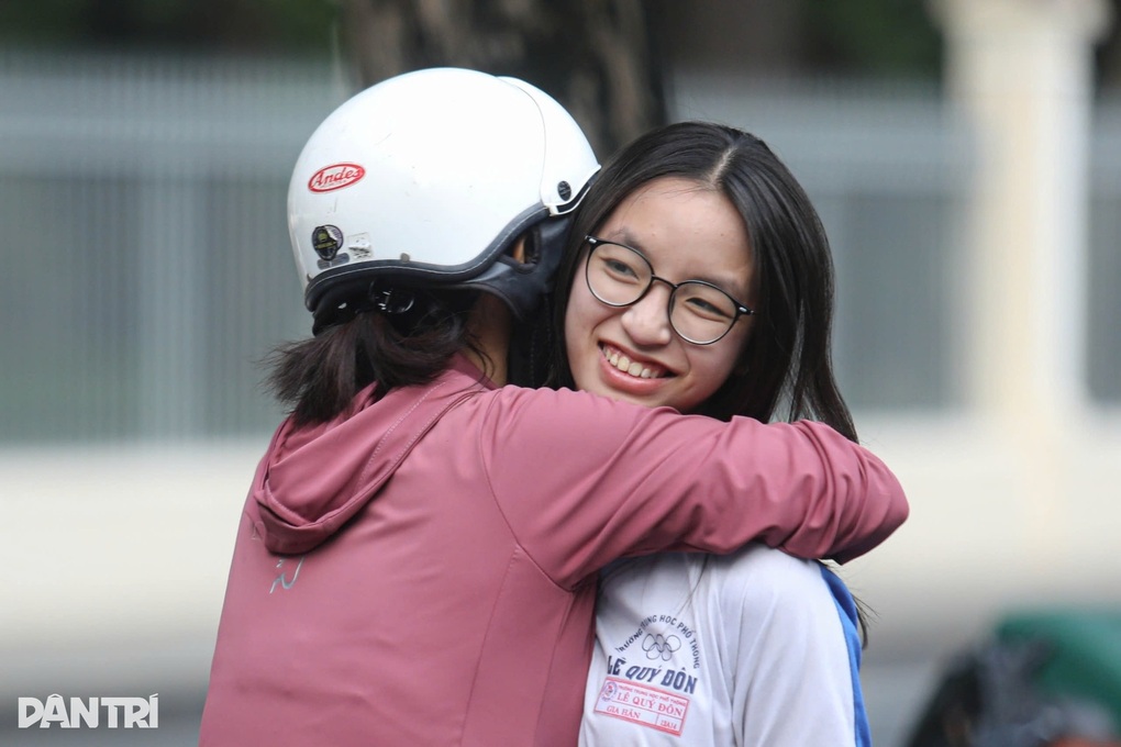 Ngoài cha mẹ, ai được quyền xin rút học bạ của học sinh? - 1