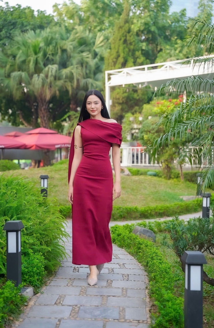 Đây là lần đầu Vân Nhi tham gia casting phim và phải thực hành diễn xuất trực tiếp. “Ngay trong cảnh đầu tiên, đạo diễn yêu cầu tôi phải khóc. Đạo diễn nói đây là phân đoạn hay nhất của phim. Khó khăn lớn nhất trong buổi casting là tôi phải thực hiện cảnh ôm một diễn viên nam và thể hiện tình cảm như một cặp đôi trải qua nhiều sóng gió mới đến được với nhau”, cô chia sẻ.