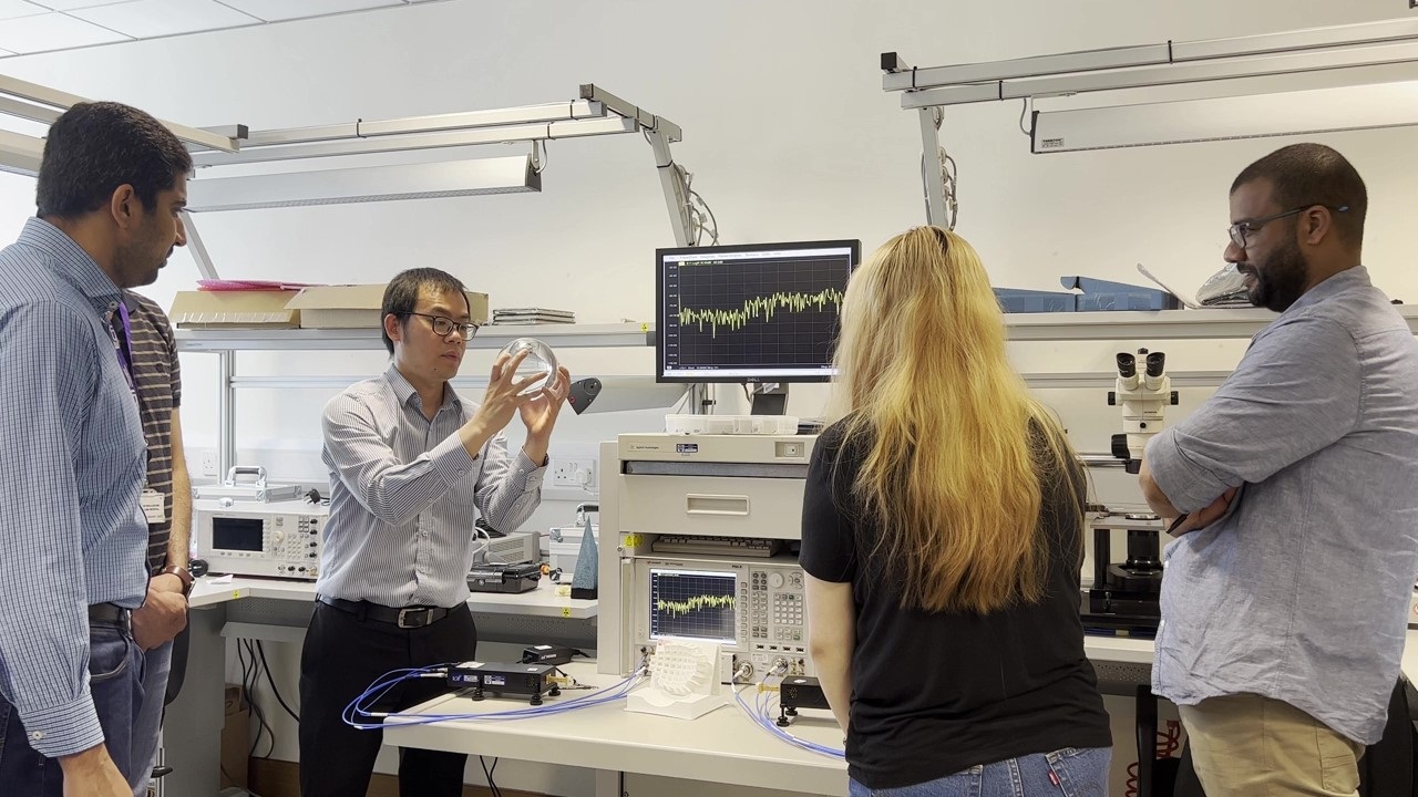 Người Việt khai phá công nghệ 5G - Ảnh 1.