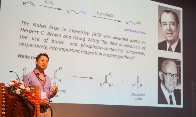 GS Nguyễn Thành Vinh trong một sự kiện. Ảnh: Nhân vật cung cấp