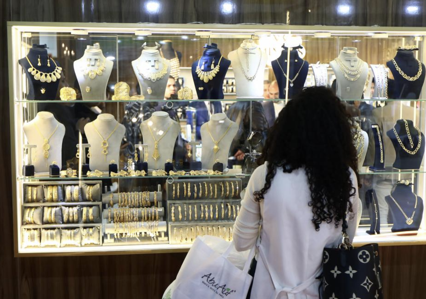 Nguyên nhân đẩy giá vàng, bạc đảo chiều - Ảnh 1.