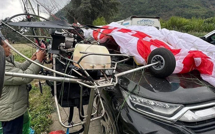 Nguyên nhân vụ dù lượn rơi trúng ô tô ở Hà Giang (cũ) - Ảnh 4.