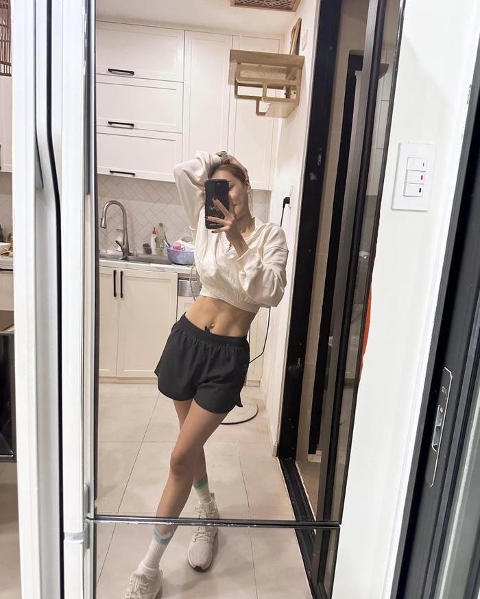 Nhã Phương và 3 lần về dáng thần tốc sau sinh đáng ngưỡng mộ