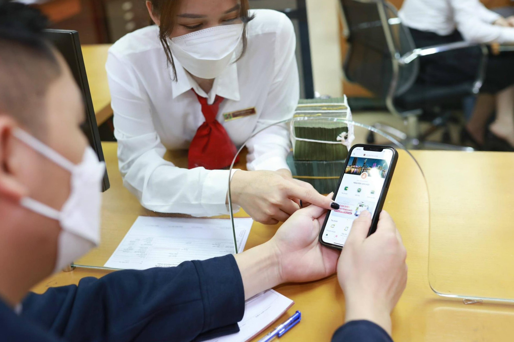 Nhận được khoản tiền sau vào tài khoản, người dân cần chú ý thông báo từ công an- Ảnh 1.