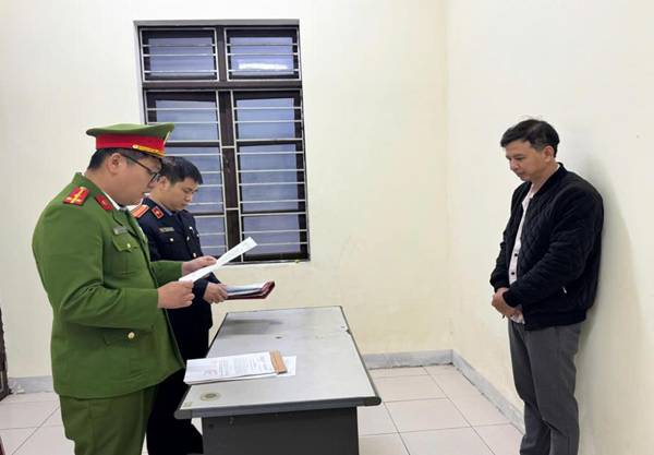 Tất cả người dân có tài khoản ngân hàng chú ý: Nhận được kiểu tiền này phải báo công an ngay- Ảnh 1.