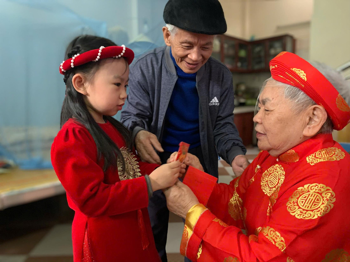 Nhận lì xì Tết có phải đóng thuế thu nhập cá nhân?- Ảnh 1.