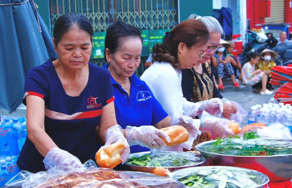 chăm lo Tết (13).jpg