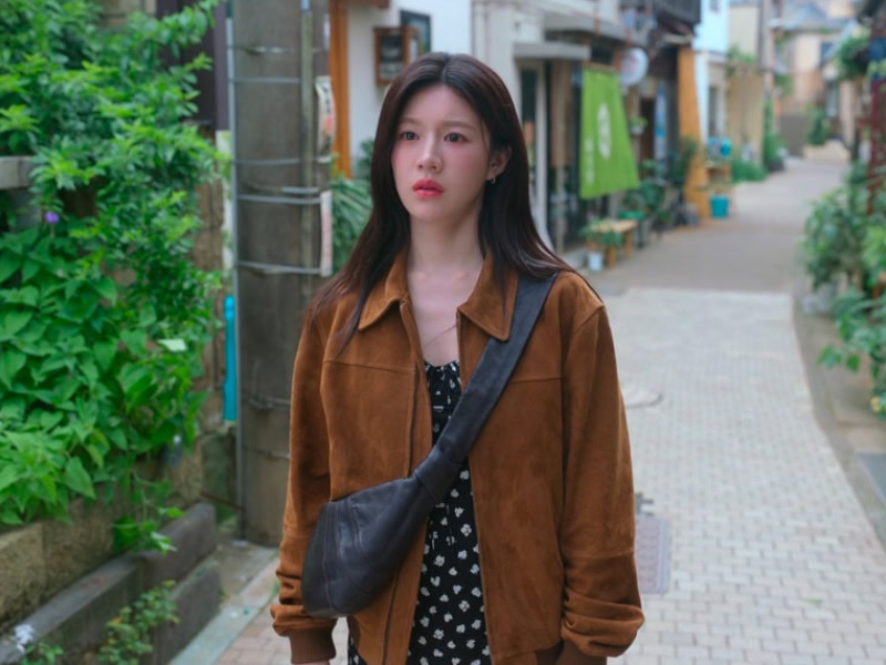 Khi Chương Nhược Nam hết làm bạch nguyệt quang: Nhìn cứ hao hao Go Youn Jung thế này!- Ảnh 4. Khi Chương Nhược Nam hết làm bạch nguyệt quang: Nhìn cứ hao hao Go Youn Jung thế này!- Ảnh 4.