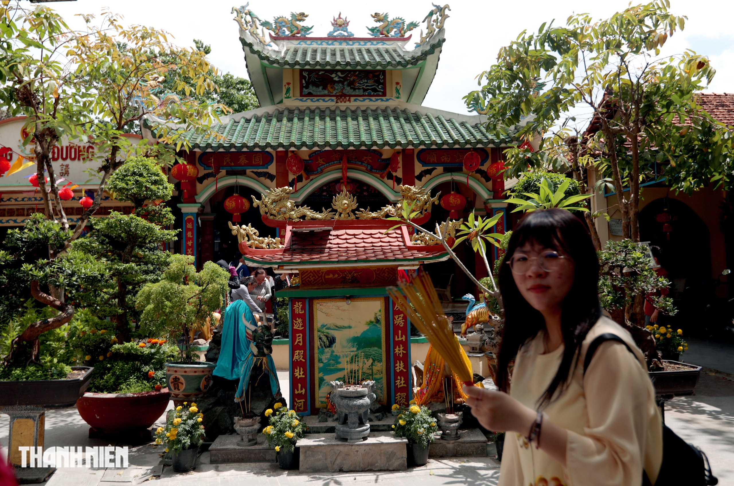 Nhộn nhịp người lấy 'lộc nước' từ mạch nước ngầm trăm năm ở TP.HCM- Ảnh 1.