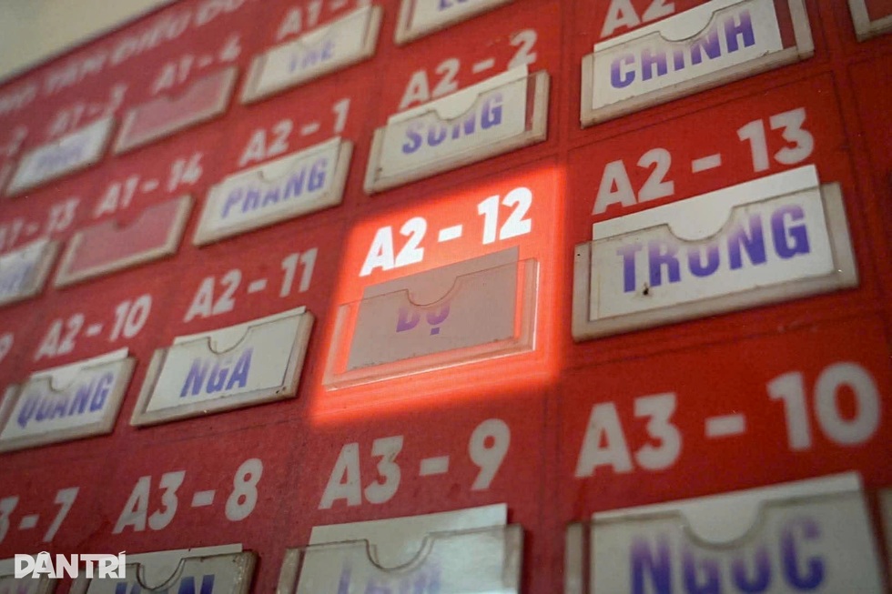 Những blouse trắng gác tuổi xuân làm bảo mẫu trọn đời ở làng anh hùng - 1