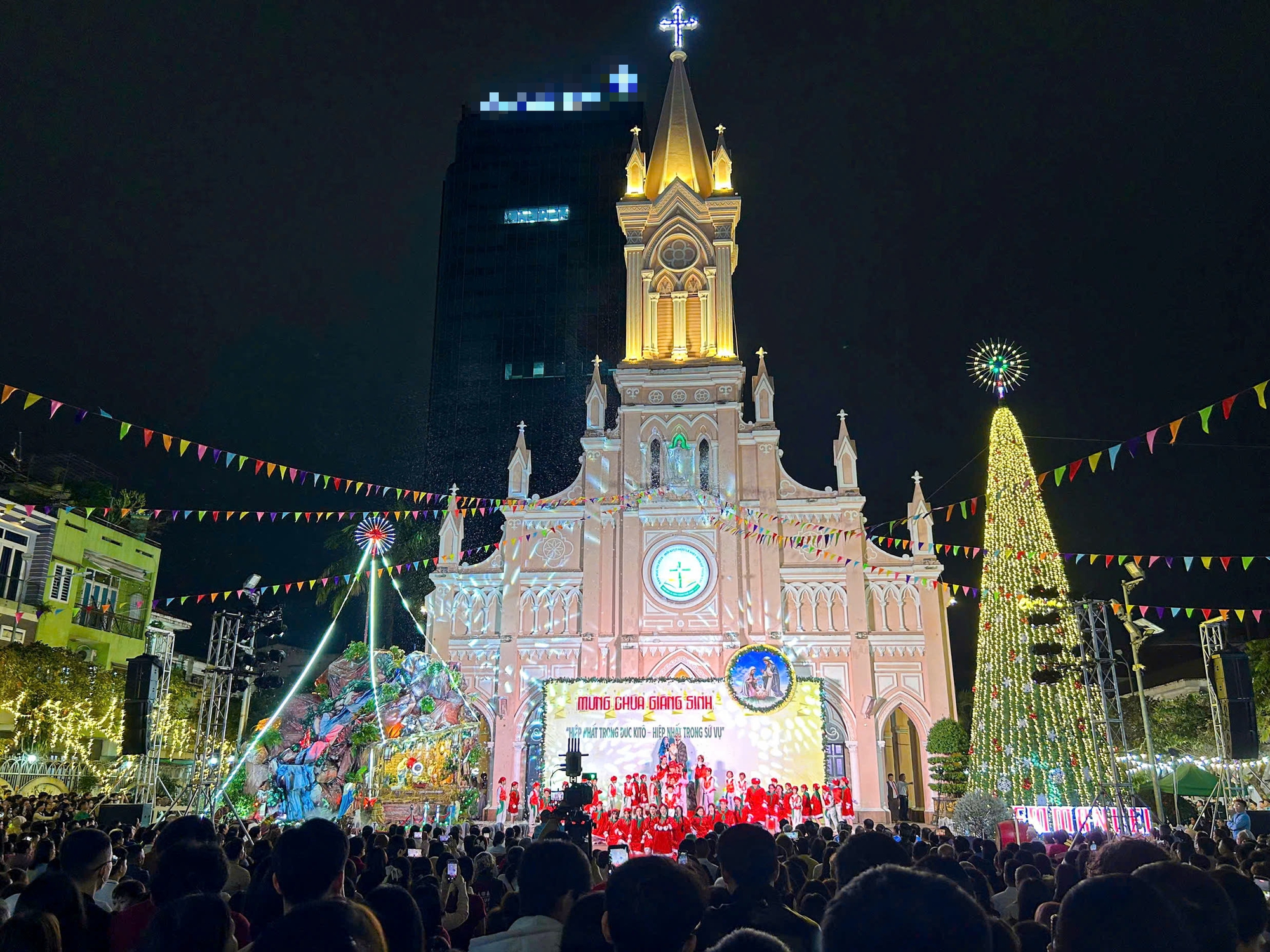 Những địa điểm chụp ảnh áo dài đẹp ở Đà Nẵng dịp Tết 2026 - Ảnh 4.