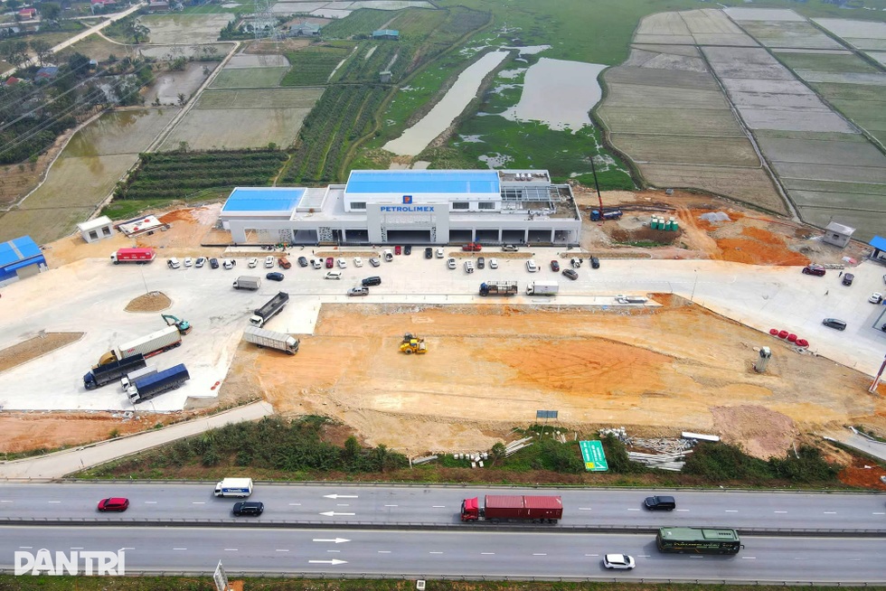 Những dịch vụ ở trạm dừng nghỉ trên cao tốc Bắc - Nam qua miền Trung - 1