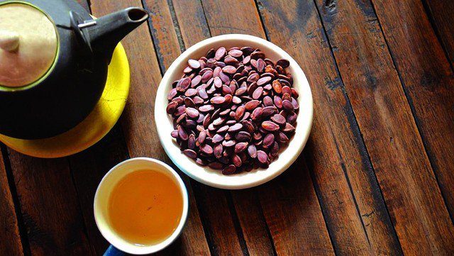 Những loại hạt ăn ngày Tết tốt cho sức khỏe 1 Hạt dưa hấu mang lại nhiều lợi ích sức khỏe mà ít ai biết đến.