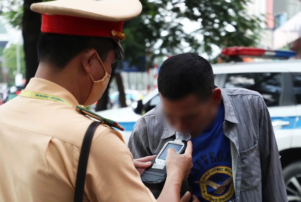 Những lỗi lái xe dễ bị phạt nguội ngày Tết 1 Nhung loi lai xe de bi phat nguoi ngay Tet.webp