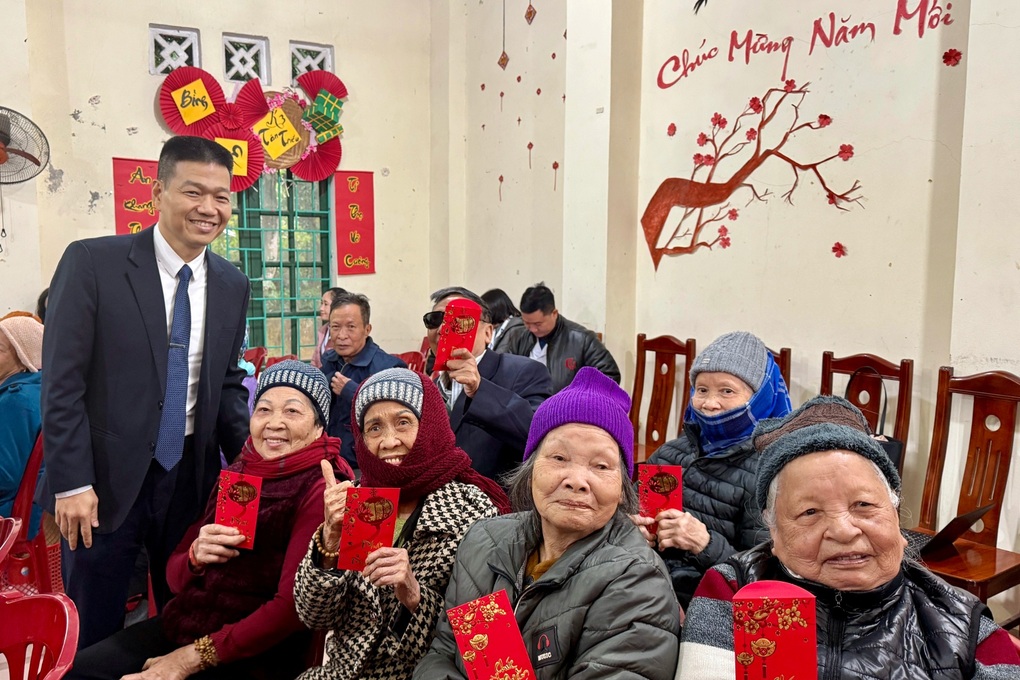 Những nụ cười, niềm hạnh phúc của người trại phong - 1