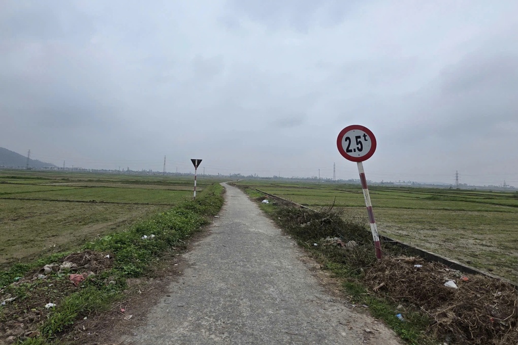 Nơi người nườm nượp đi mua đất sau đề xuất khu công nghiệp giờ ra sao? - 1