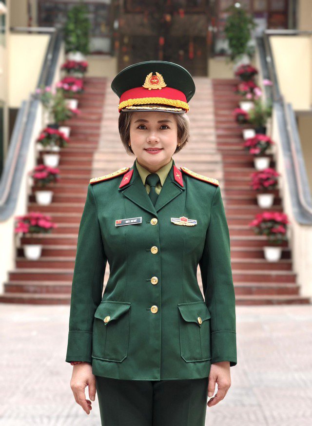 NSND Thu Quế gây chú ý với hình ảnh đón xuân Bính Ngọ.