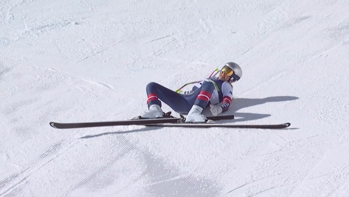 Vonn gặp tai nạn khi thi đấu nội dung đổ đèo nữ tại Thế vận hội Mùa đông 2026, ở Cortina d’Ampezzo, Milan, Italy, hôm 8/2. Ảnh: Reuters