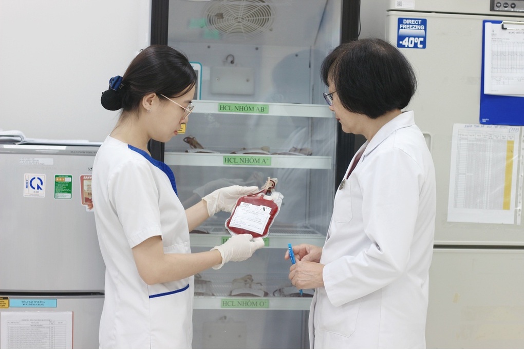 Nữ phó giáo sư và hành trình 45 năm “giải mã” những tín hiệu thầm lặng của cơ thể - 1