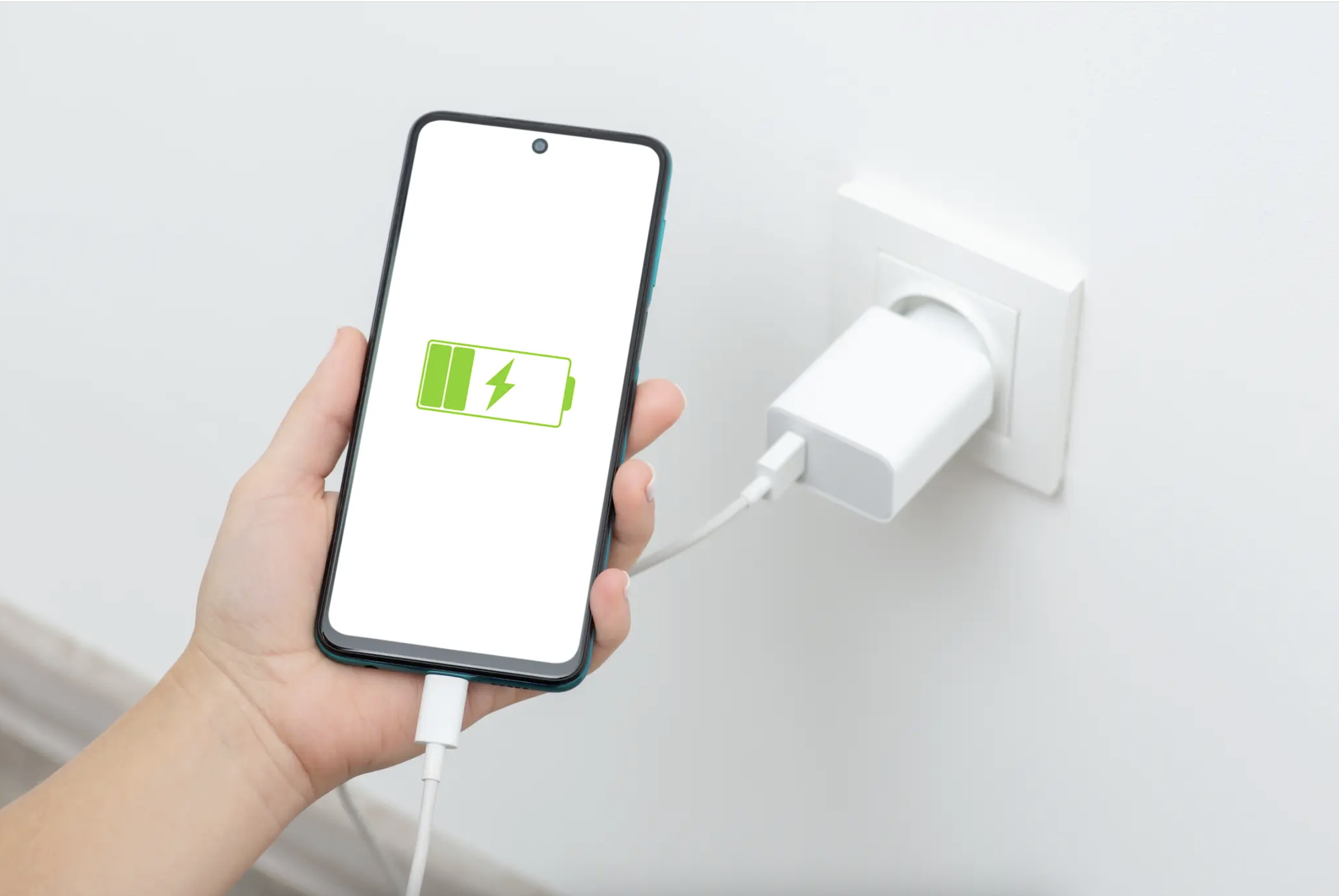 Ở khách sạn 4 đêm, vị khách bất ngờ bị phạt gần 6 triệu chỉ vì lỗi rút 1 thứ khỏi ổ cắm điện- Ảnh 2. Ở khách sạn 4 đêm, vị khách bất ngờ bị phạt gần 6 triệu chỉ vì lỗi rút 1 thứ khỏi ổ cắm điện- Ảnh 2.