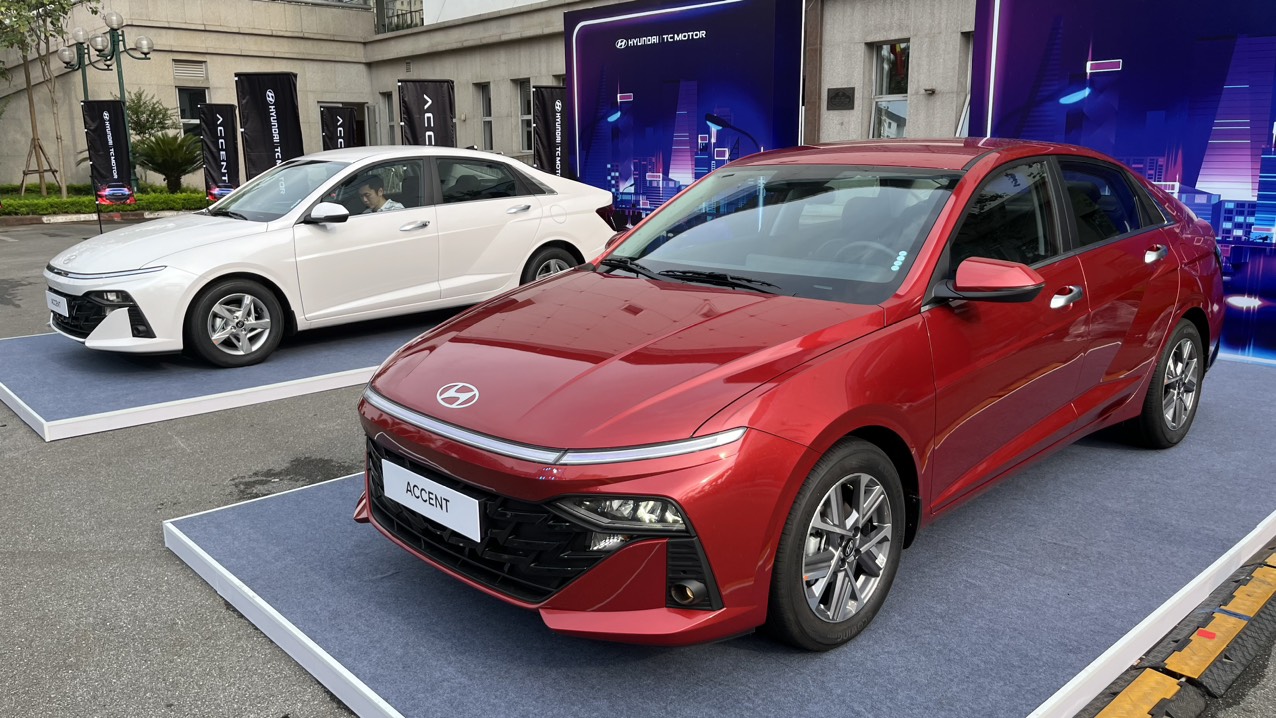 Ô tô gầm cao cỡ nhỏ thay sedan 'gánh' doanh số nhiều hãng xe tại Việt Nam - Ảnh 1.