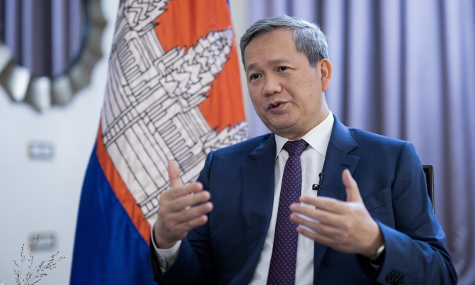 Thủ tướng Campuchia Hun Manet trong cuộc phỏng vấn ở Brussels, Bỉ, ngày 25/2. Ảnh: AFP